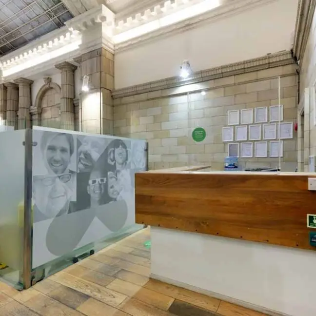 Smiles Dental Dublin 1 O'Connell Street clinic front reception.3