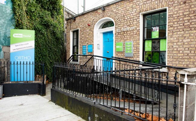 Smiles Dental Dublin Ballsbridge Bath Avenue, front 3.