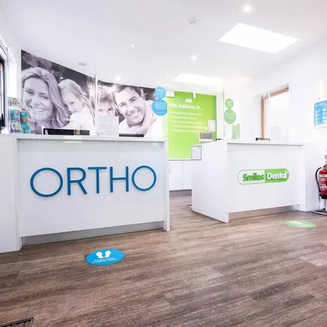Smiles Dental Dublin Ballsbridge Bath Avenue, reception 1.1