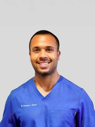 Dr Leonardo Collazo, Smiles Dental.