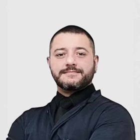 Dr Bruno Reis, Smiles Dental.