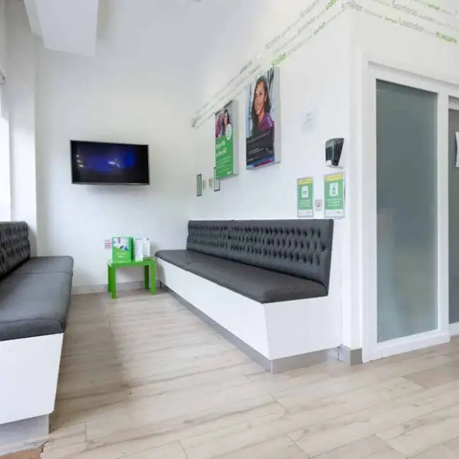 Smiles Dental Dublin 4 Ballsbridge Waterloo road waiting room.2