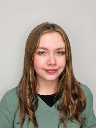 &Eacute;abha Redmond &ndash; dental hygienist at Smiles Dental Enniscorthy.